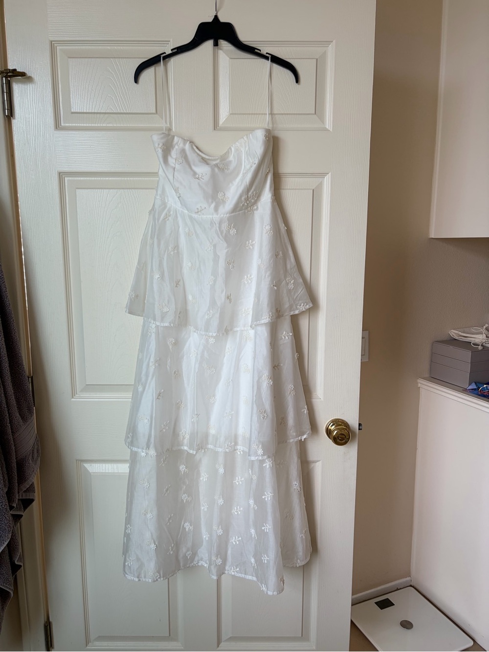White Tiered strapless Dress